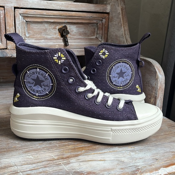 Converse Shoes - 🤍 Converse Chuck Taylor Canvas Platform High Top Size 8 Embroidered